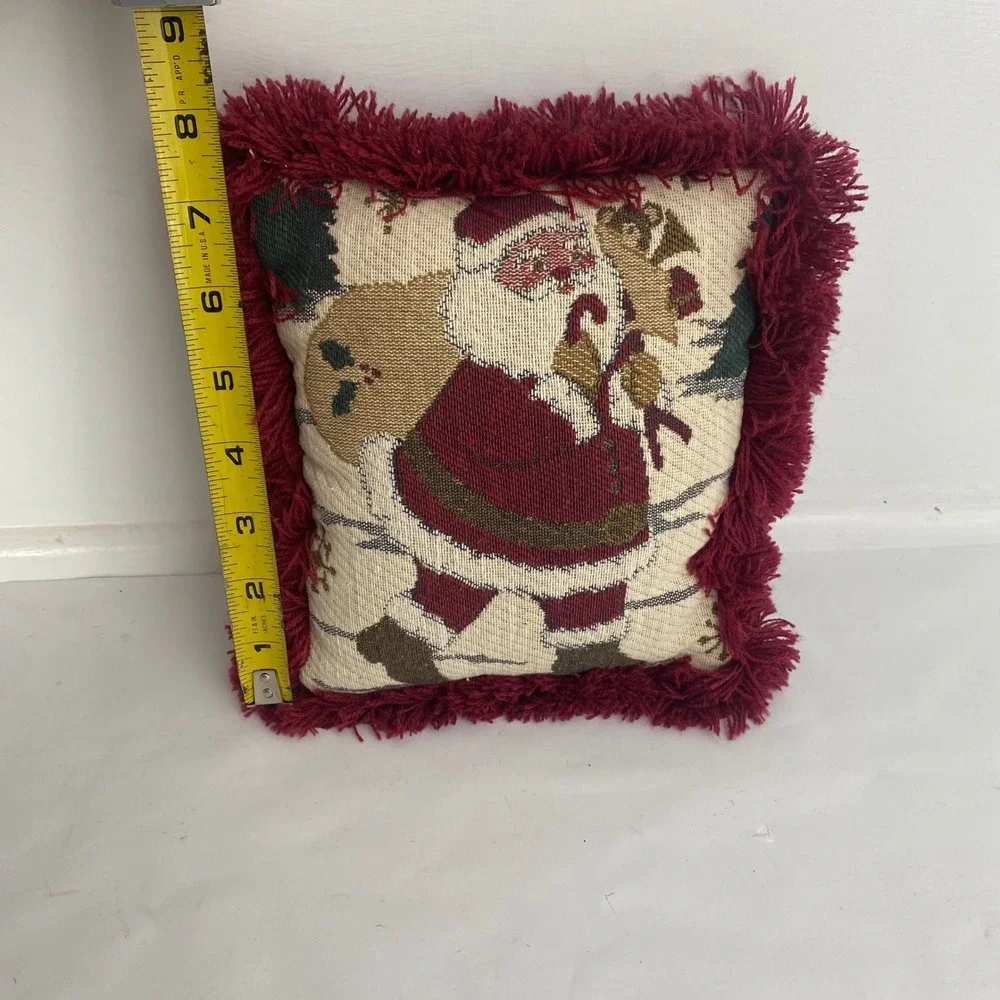 Riverdale Christmas Santa‎ Claus Tapestry Throw Pillow Burgundy Fringe